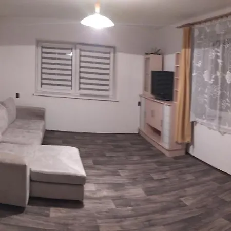 Apartmán Mezi Poli A Lány *